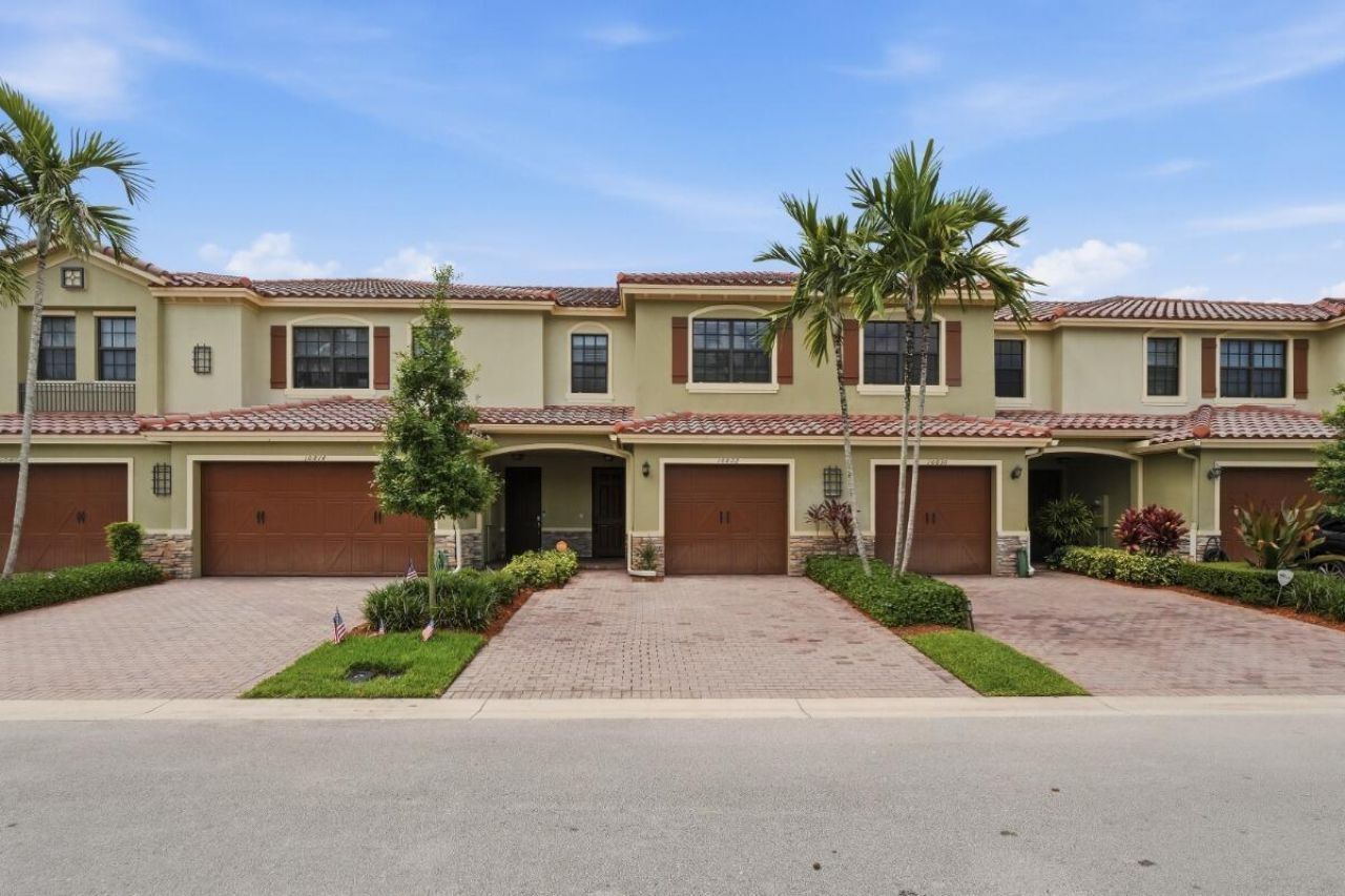 10822 NW 72nd Place, Parkland, FL 33076 Photo