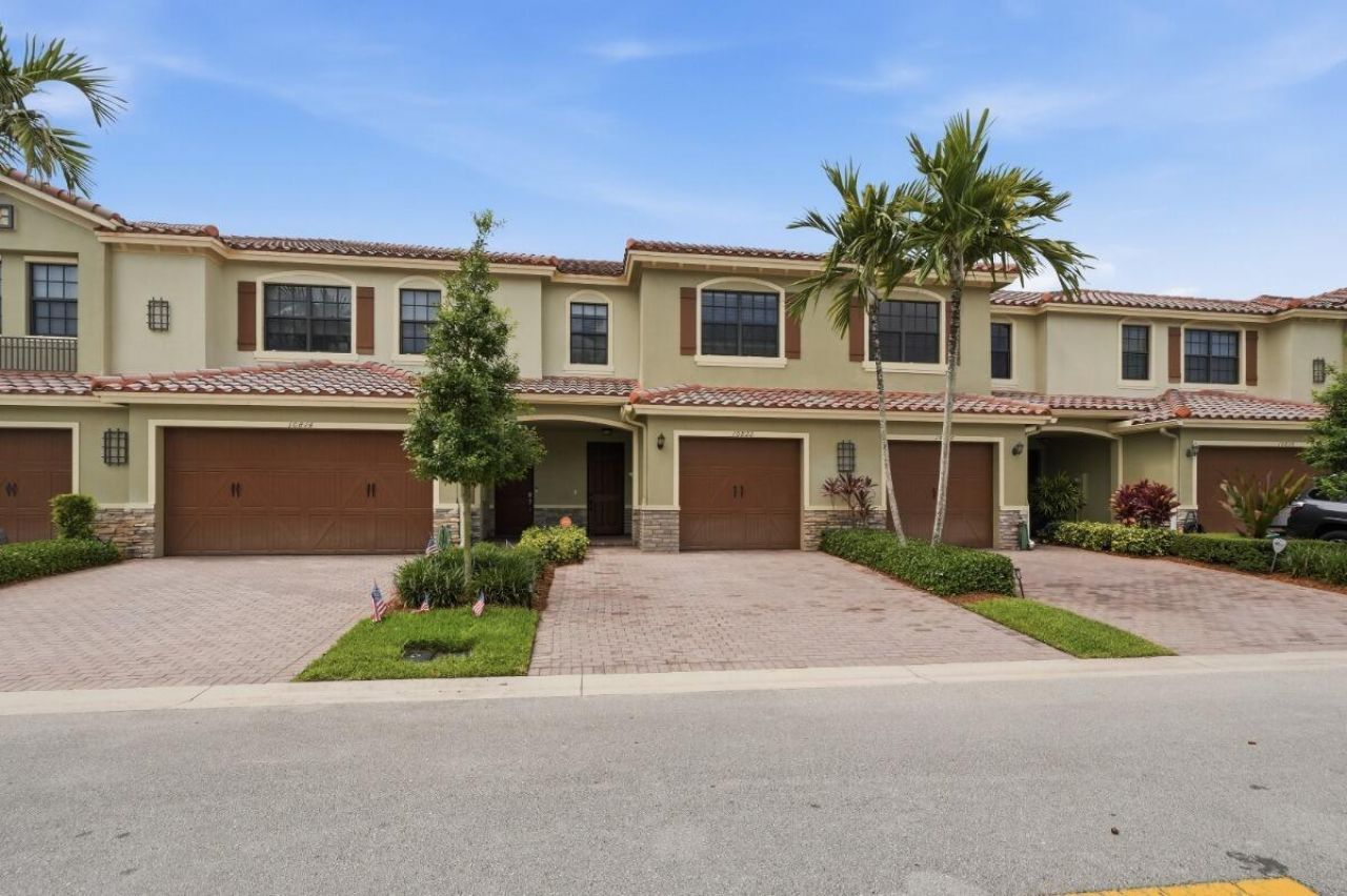10822 NW 72nd Place, Parkland, FL 33076 Photo