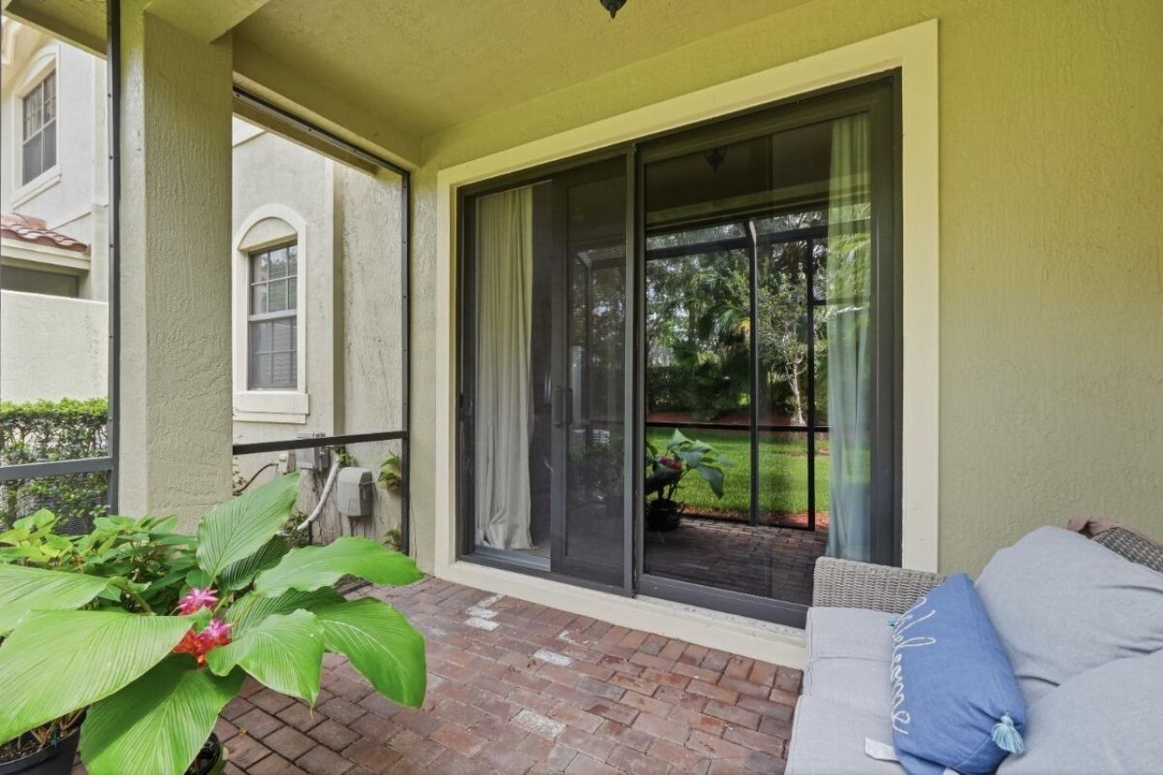 10822 NW 72nd Place, Parkland, FL 33076 Photo