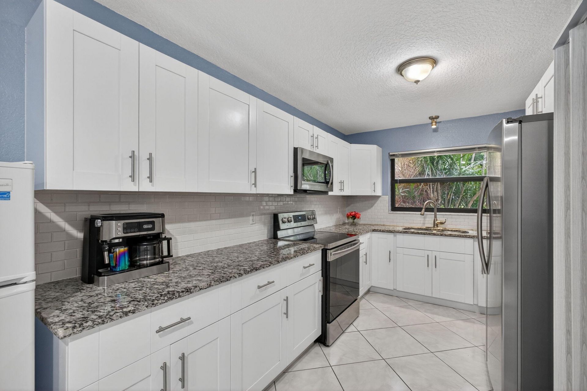 2399 Lena Lane, West Palm Beach, FL 33415 Photo