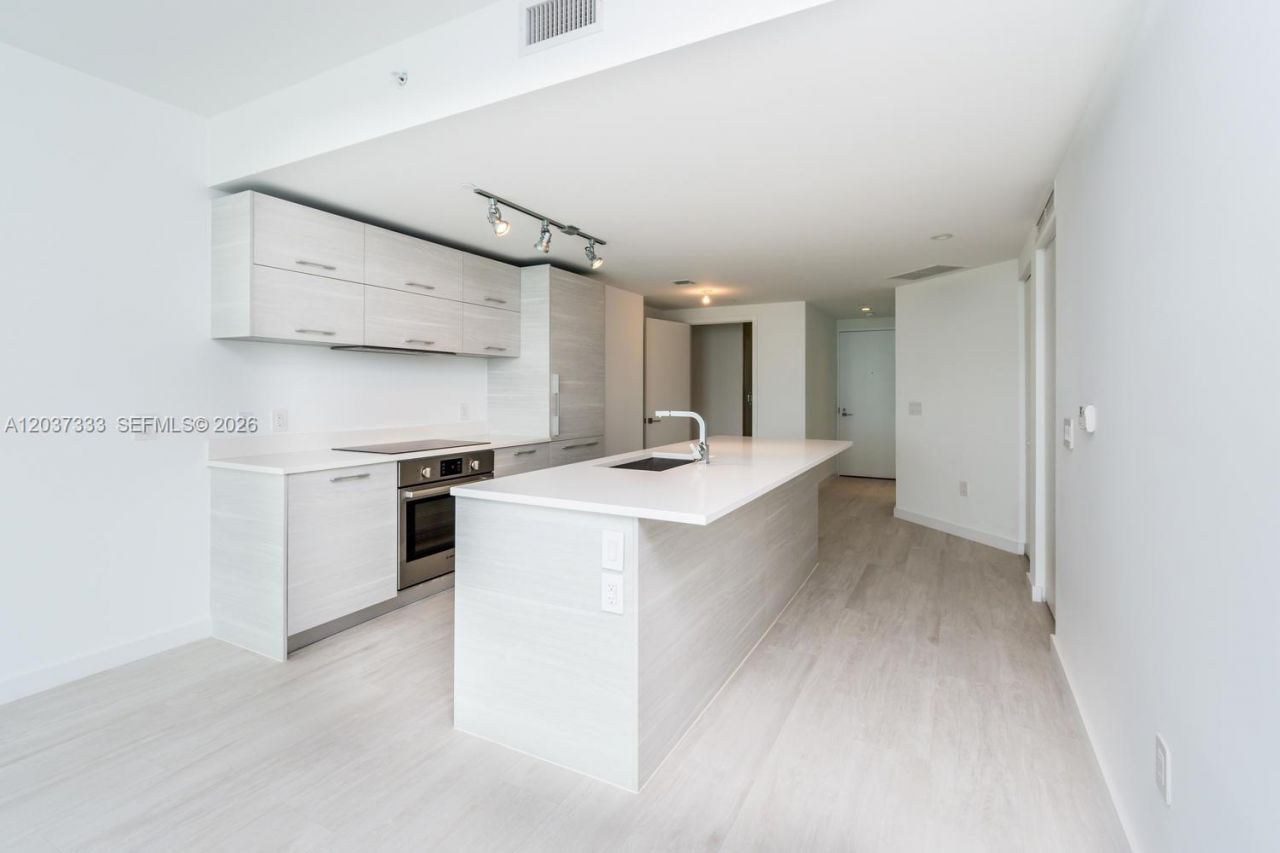 650 NE 32nd St , Unit 805, Miami, FL 33137 Photo