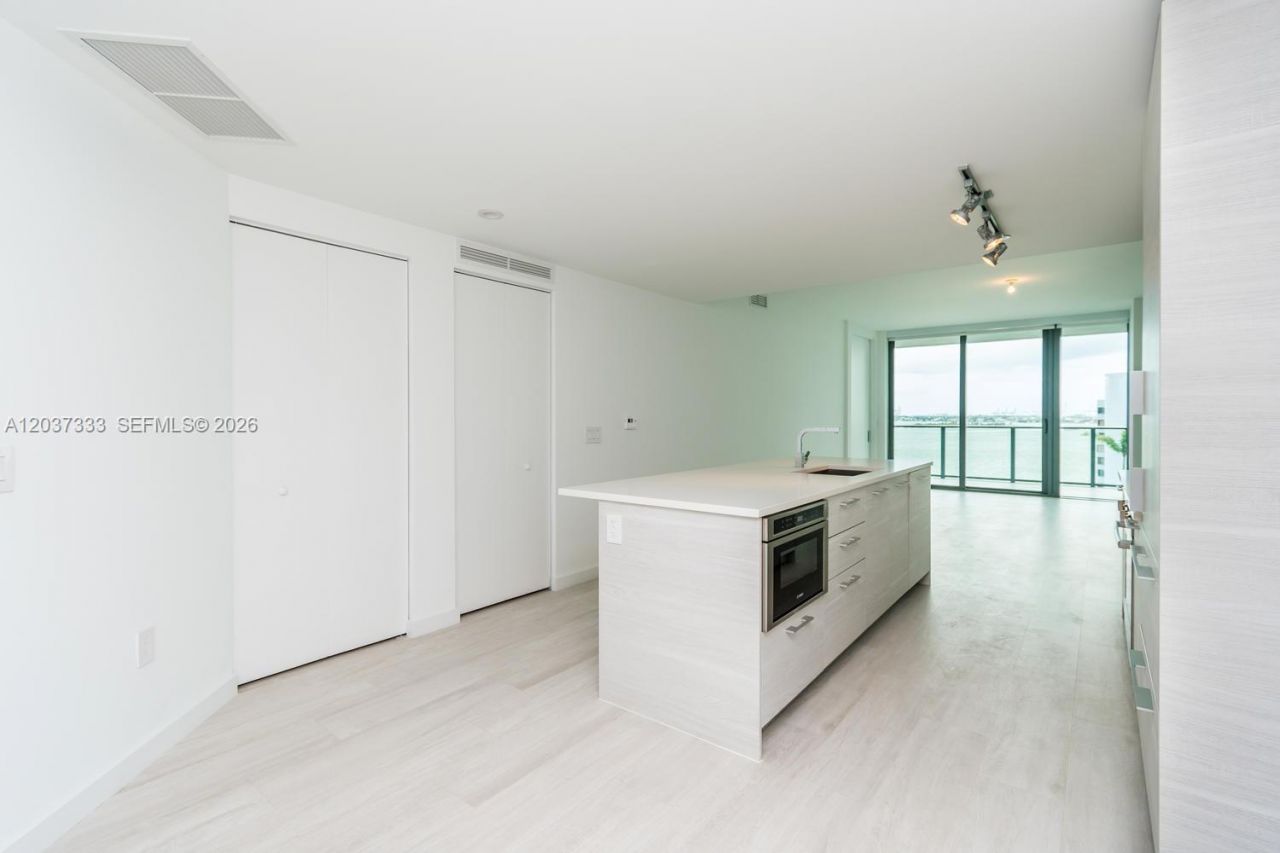650 NE 32nd St , Unit 805, Miami, FL 33137 Photo