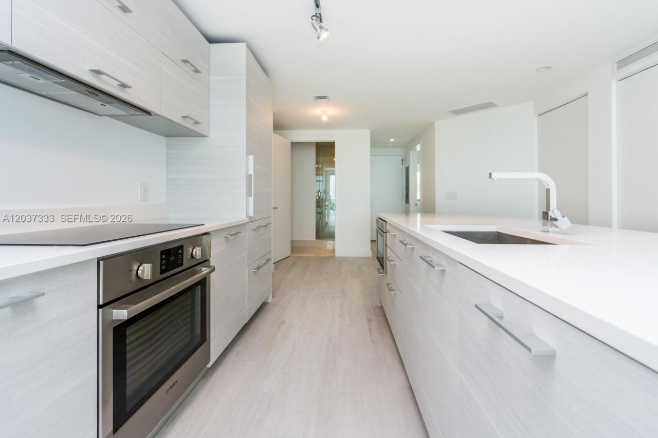 650 NE 32nd St , Unit 805, Miami, FL 33137 Photo