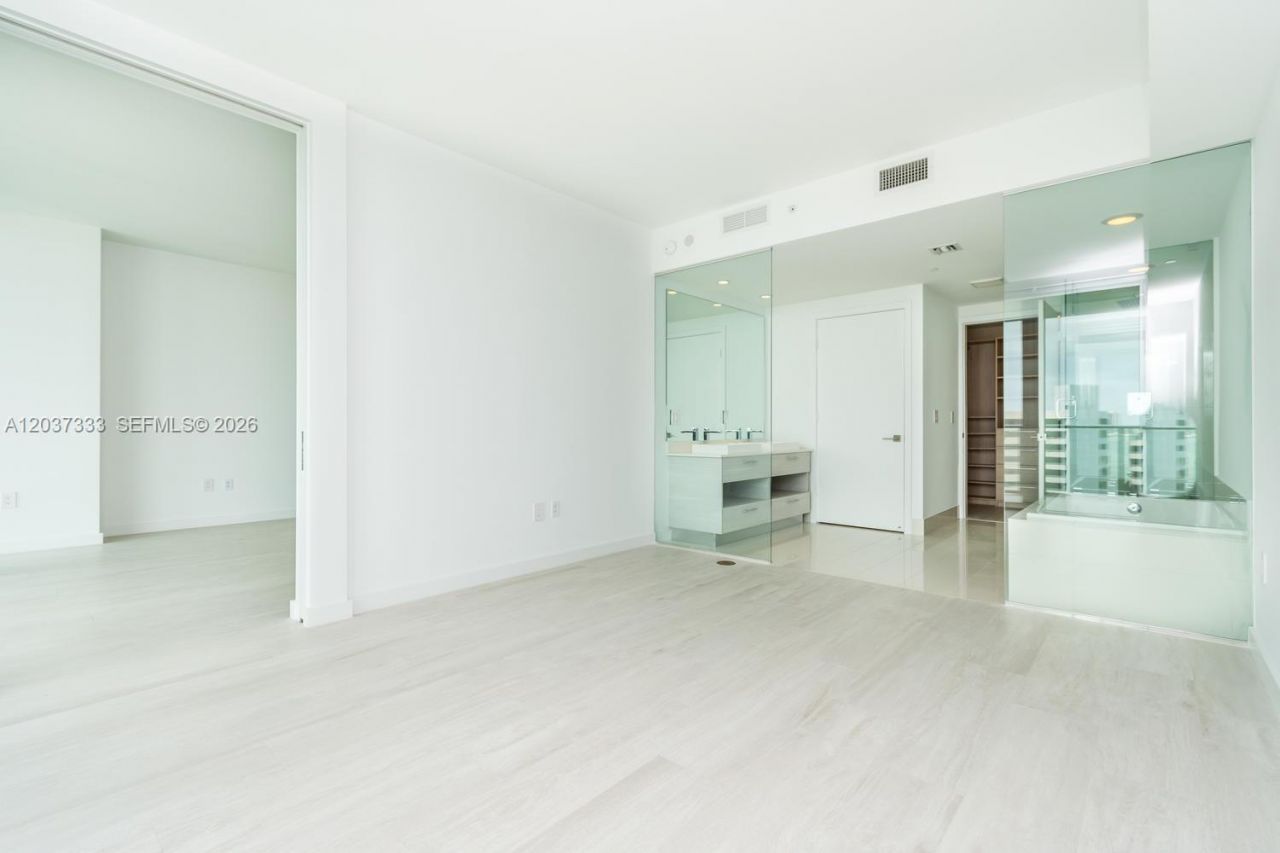650 NE 32nd St , Unit 805, Miami, FL 33137 Photo