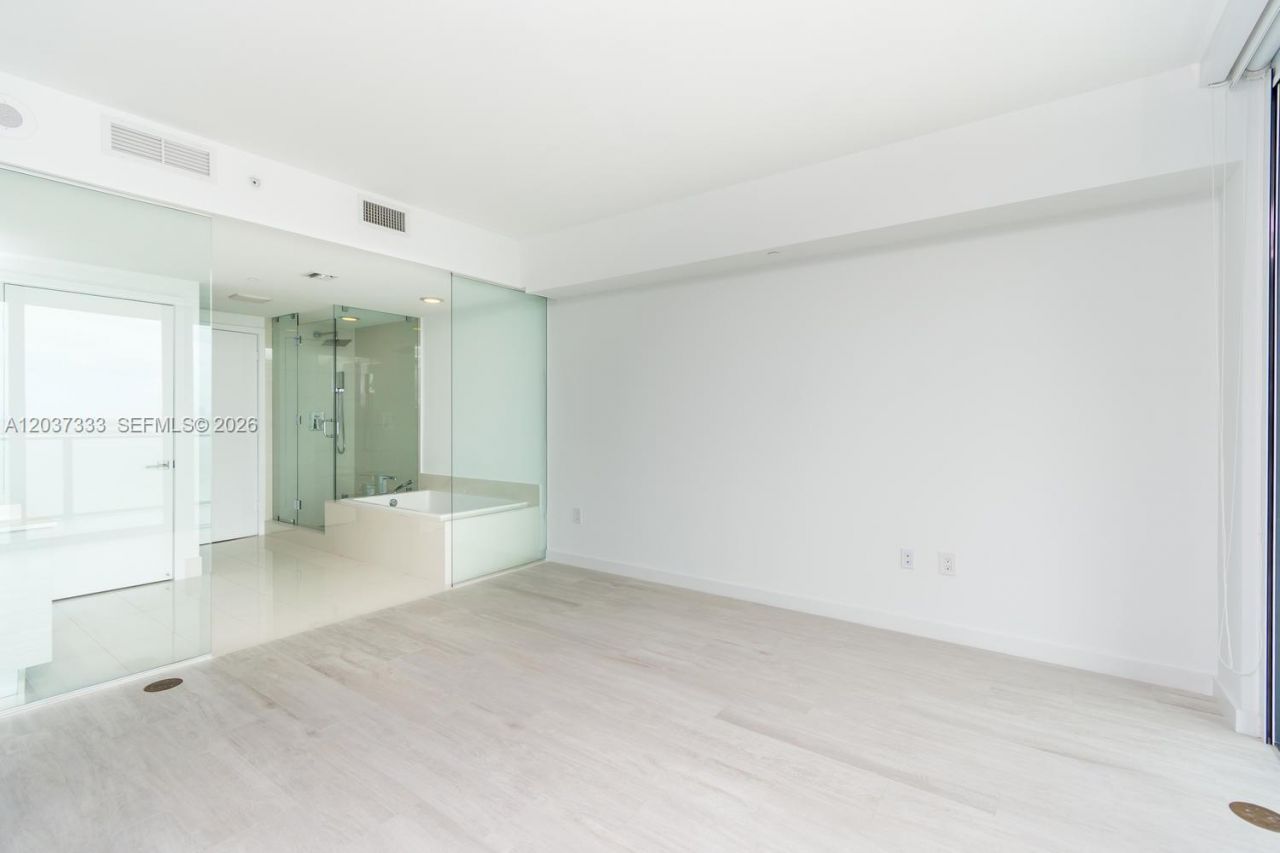 650 NE 32nd St , Unit 805, Miami, FL 33137 Photo