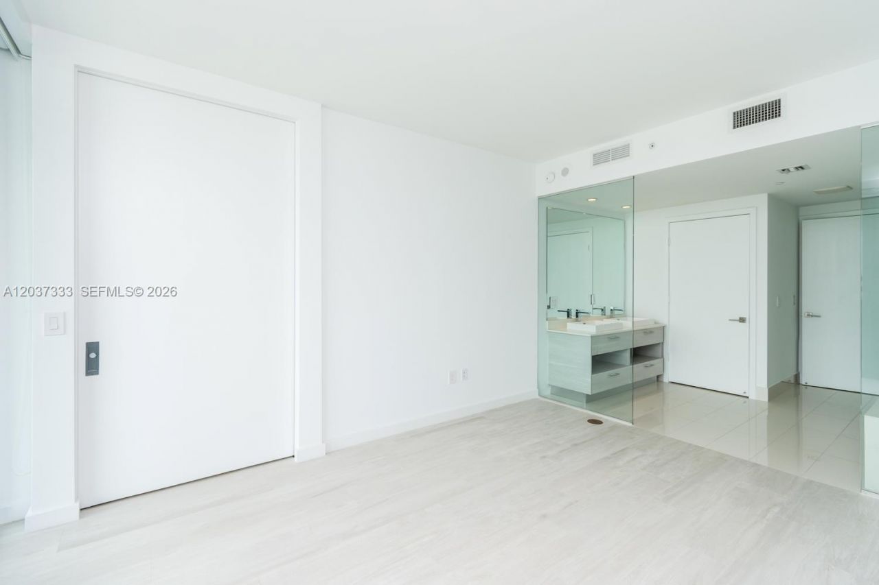 650 NE 32nd St , Unit 805, Miami, FL 33137 Photo