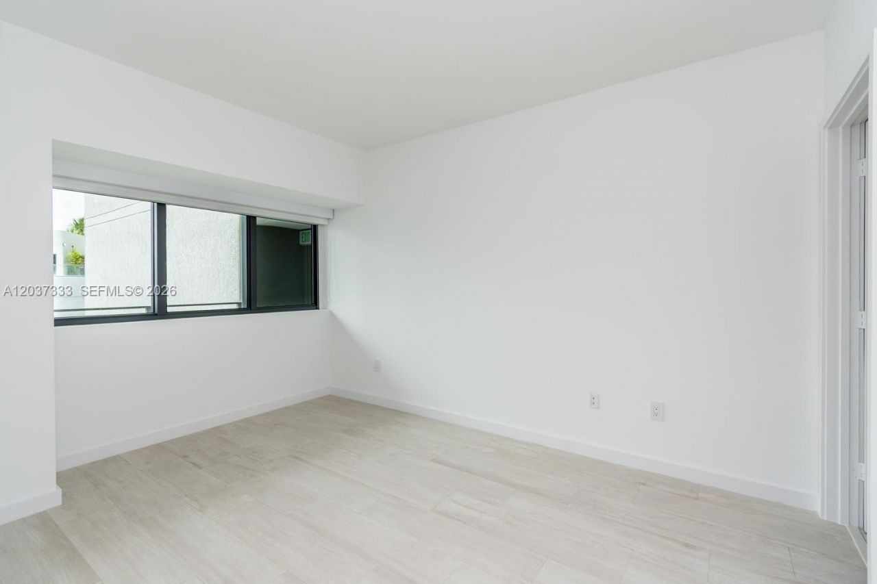650 NE 32nd St , Unit 805, Miami, FL 33137 Photo