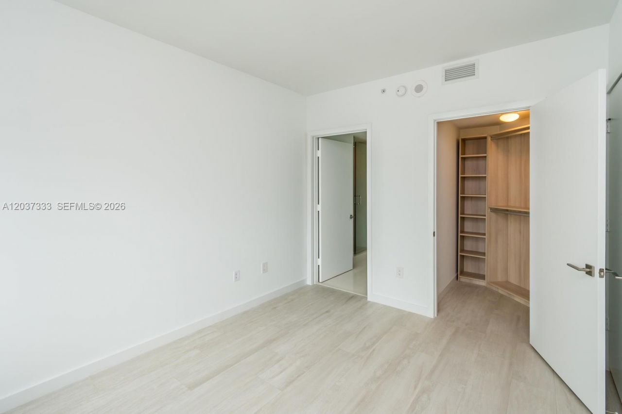 650 NE 32nd St , Unit 805, Miami, FL 33137 Photo