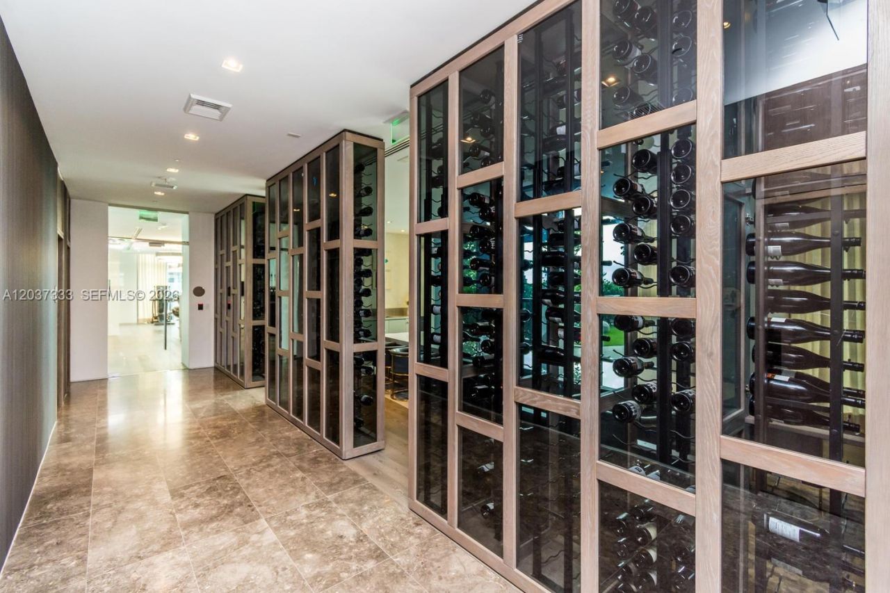 650 NE 32nd St , Unit 805, Miami, FL 33137 Photo