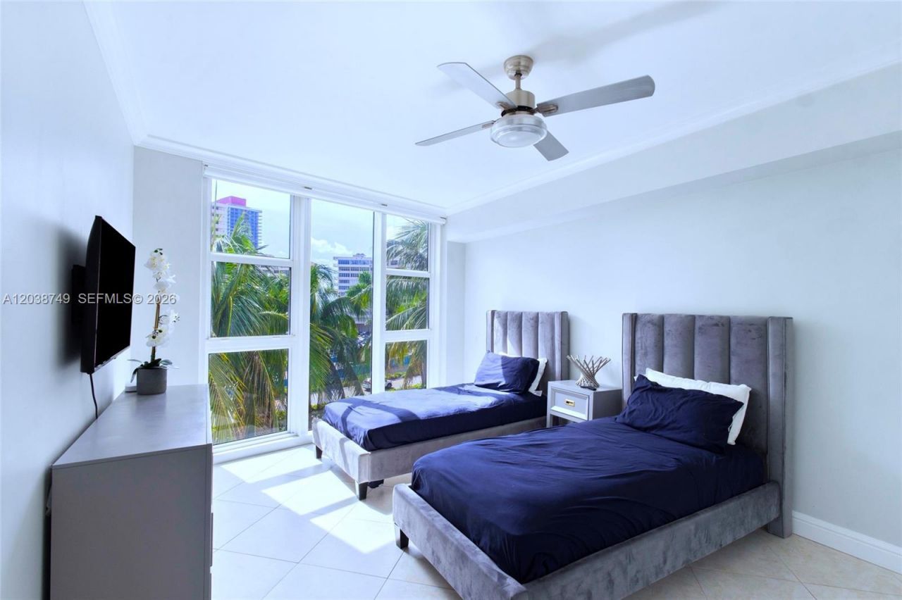 1850 S Ocean Dr, Unit 405, Hallandale Beach, FL 33009 Photo