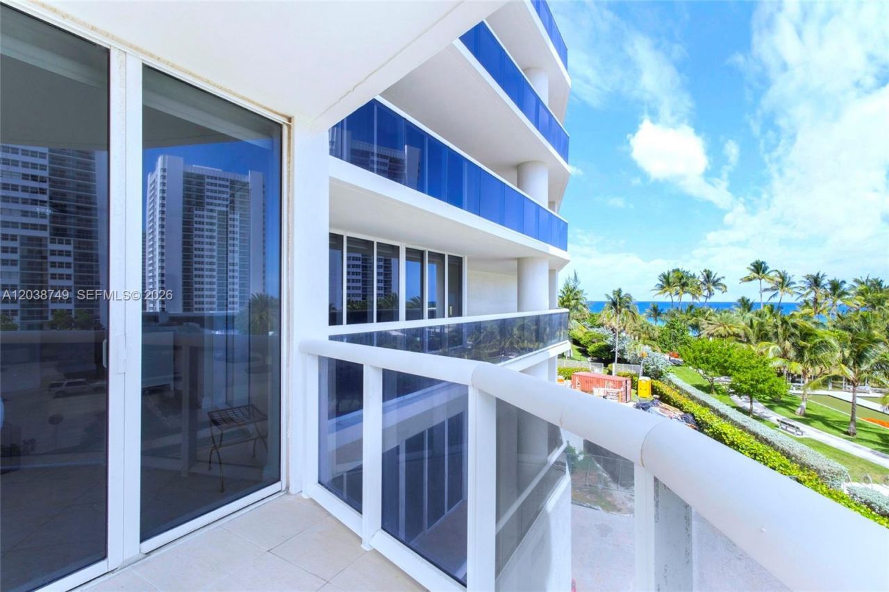 1850 S Ocean Dr, Unit 405, Hallandale Beach, FL 33009 Photo