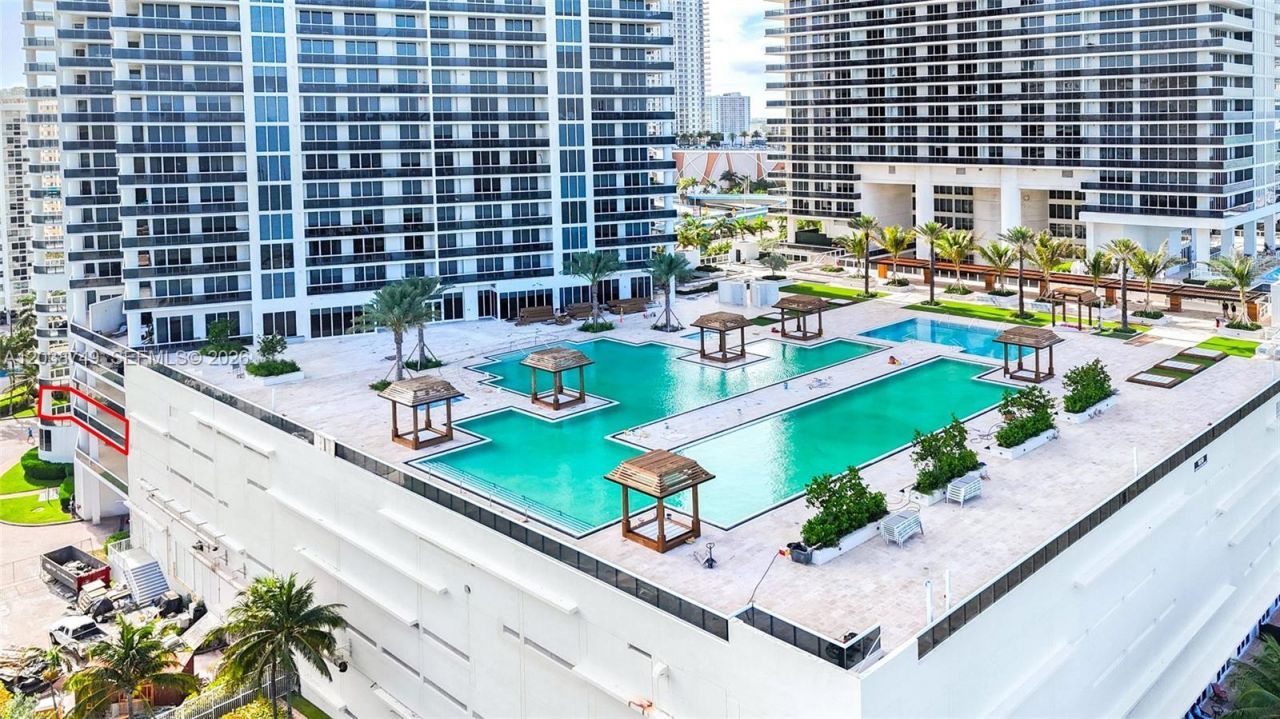 1850 S Ocean Dr, Unit 405, Hallandale Beach, FL 33009 Photo