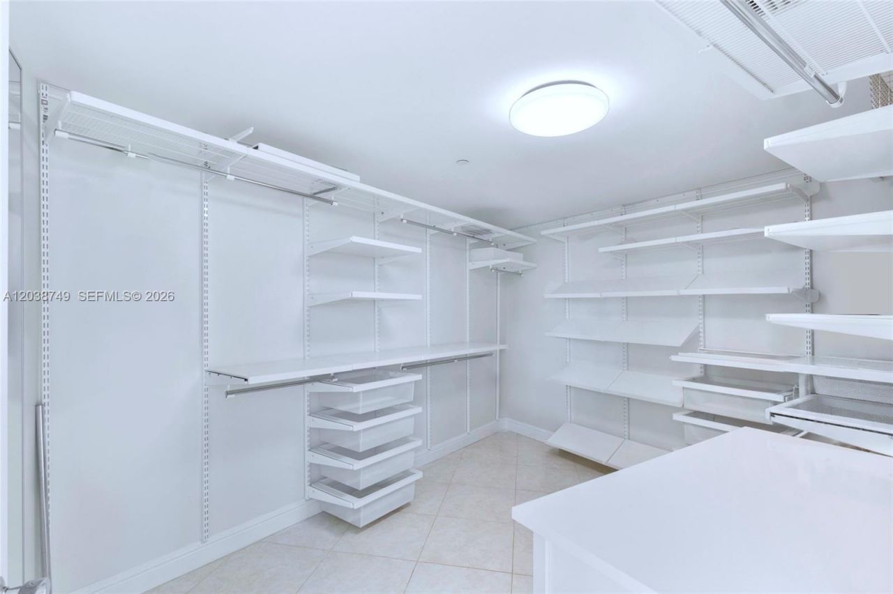 1850 S Ocean Dr, Unit 405, Hallandale Beach, FL 33009 Photo
