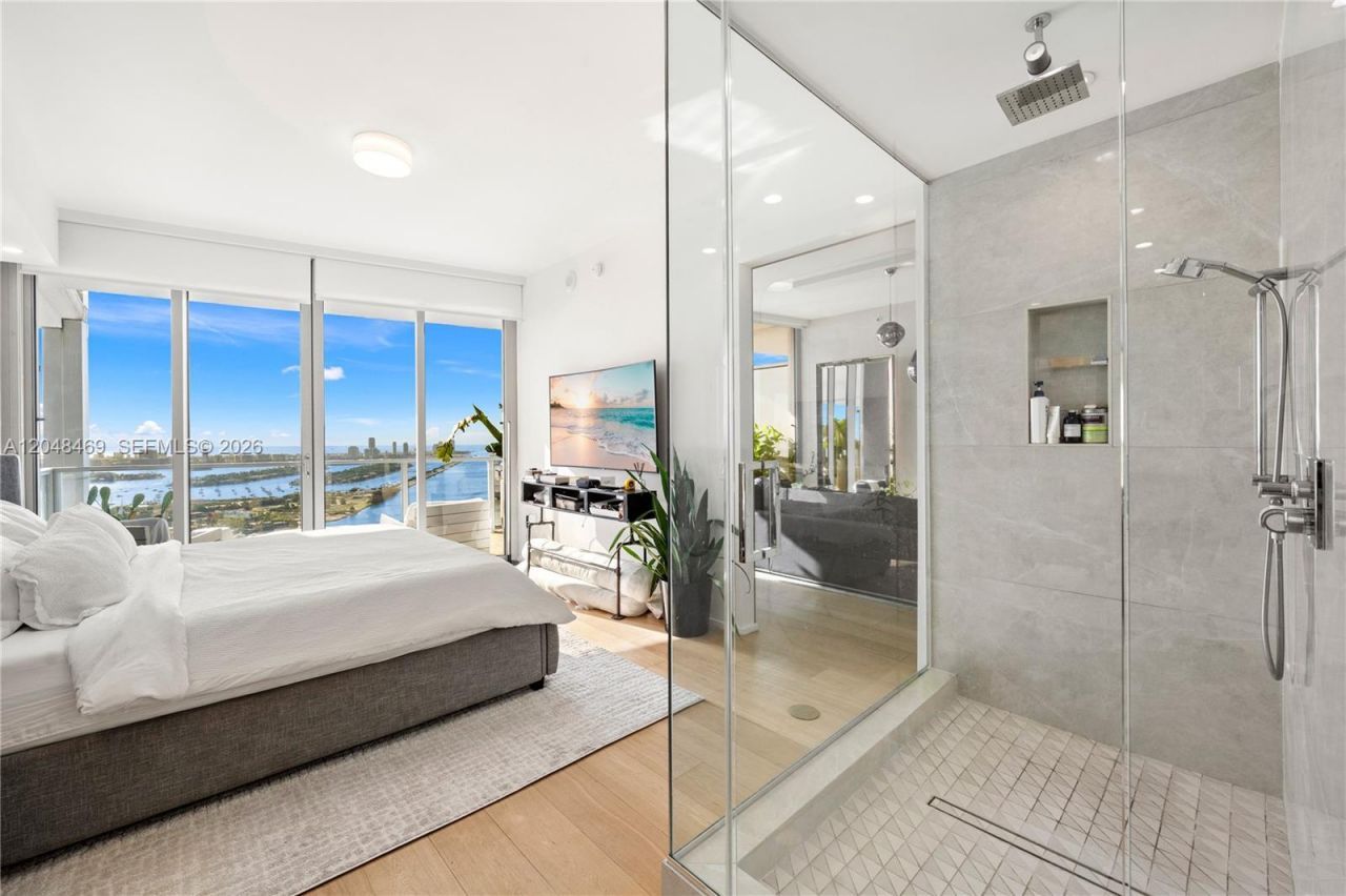 1100 Biscayne Blvd, Unit 5004, Miami, FL 33132 Photo