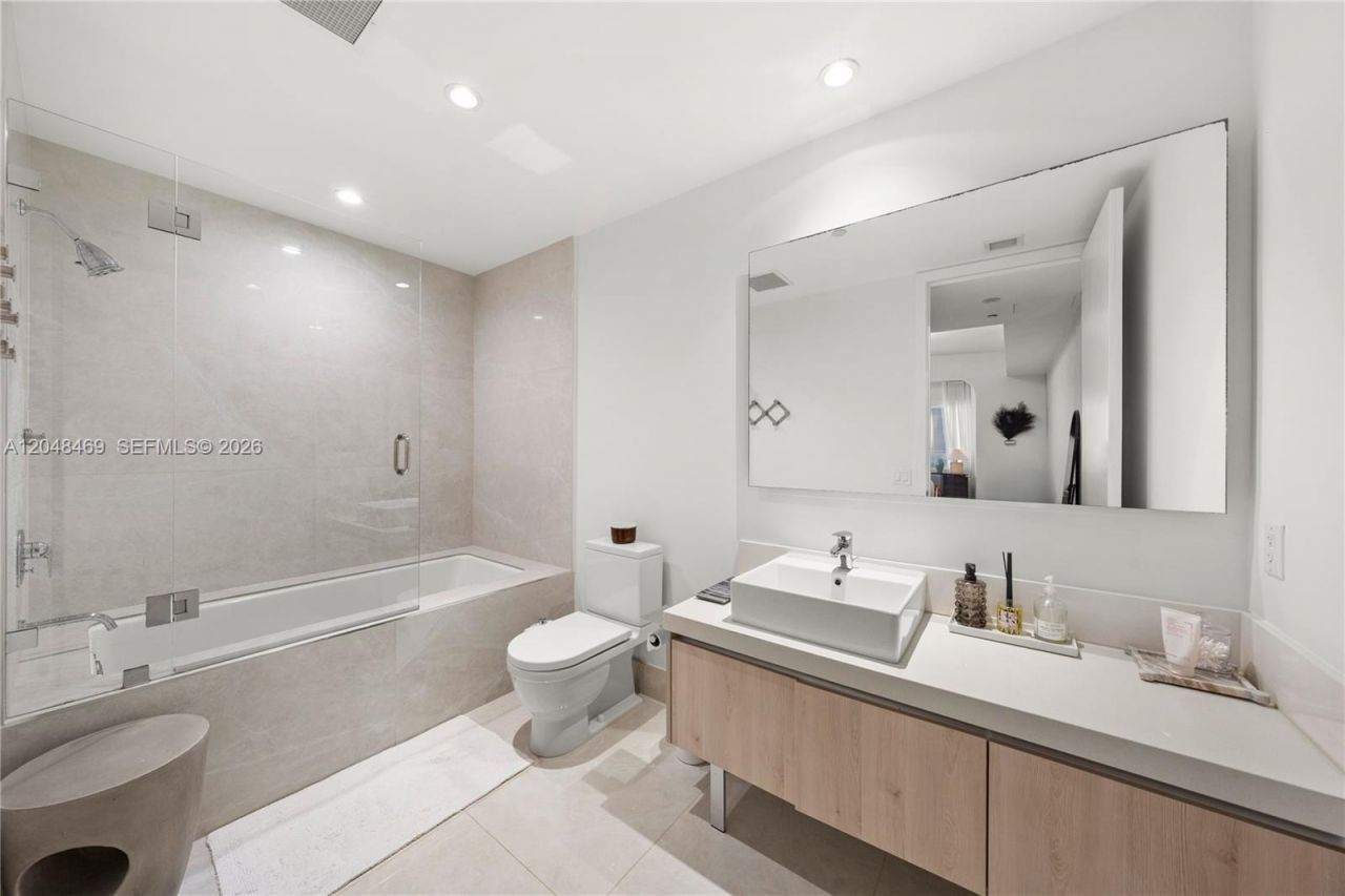 1100 Biscayne Blvd, Unit 5004, Miami, FL 33132 Photo