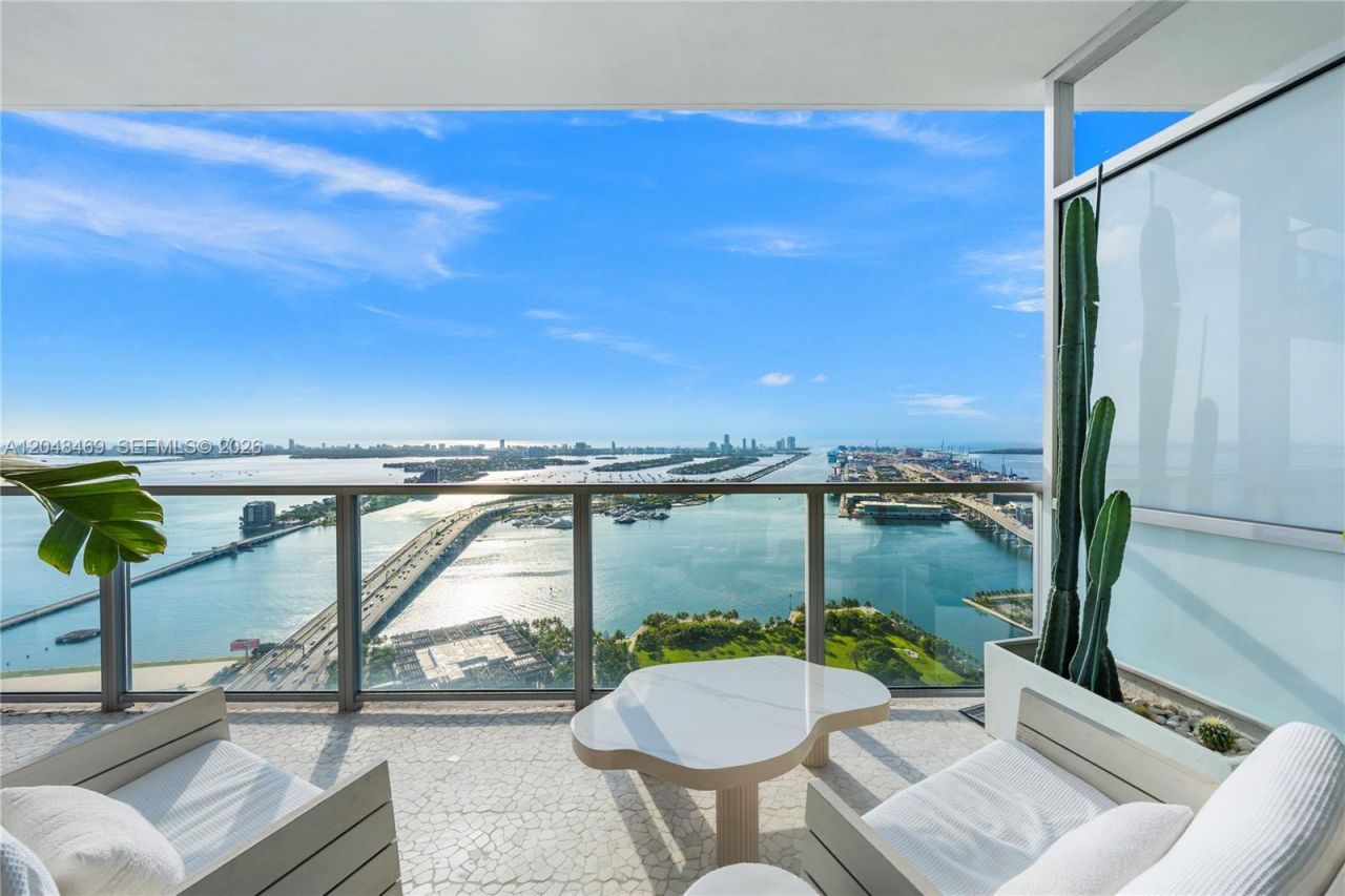 1100 Biscayne Blvd, Unit 5004, Miami, FL 33132 Photo