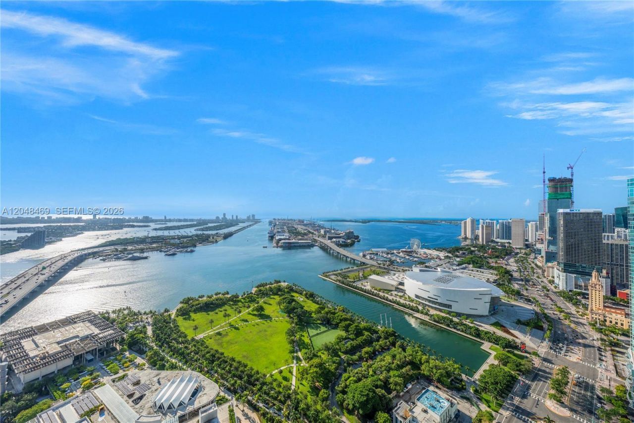1100 Biscayne Blvd, Unit 5004, Miami, FL 33132 Photo