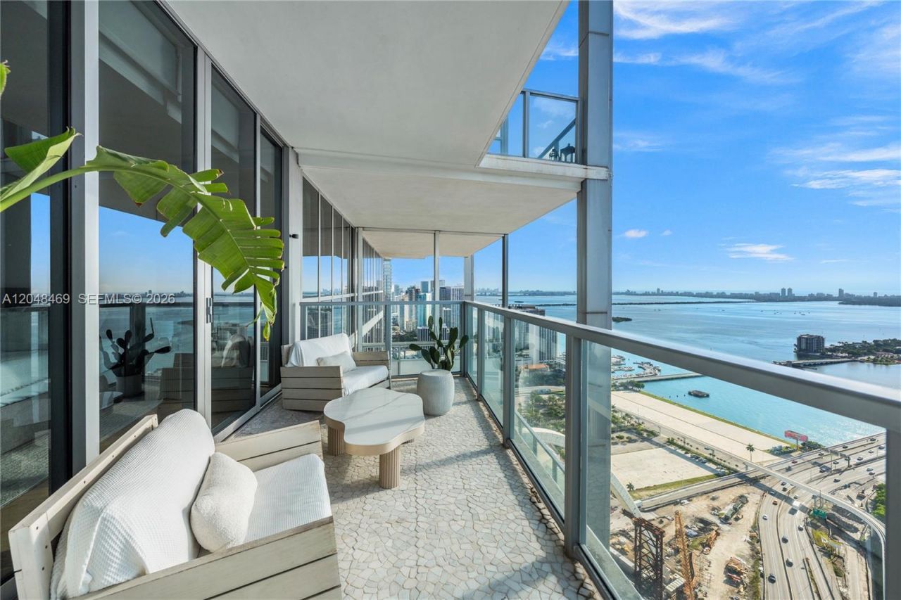 1100 Biscayne Blvd, Unit 5004, Miami, FL 33132 Photo