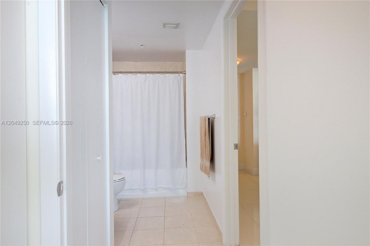 1871 NW S River Dr , Unit 1804, Miami, FL 33125 Photo