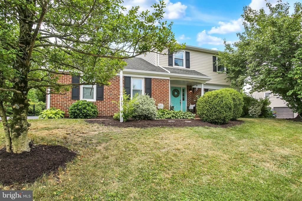 715 RUSSELL DRIVE , HARRISBURG, PA 17112