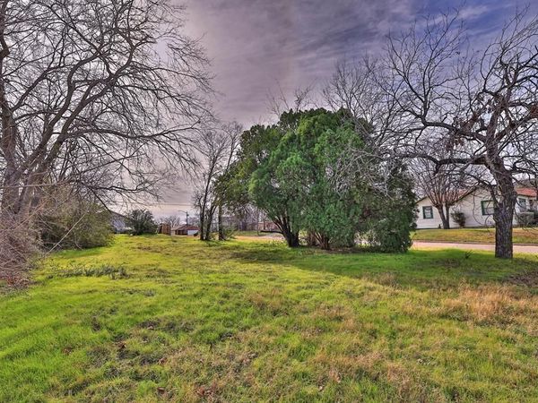 5437 Houghton Avenue , Fort Worth, TX 76107