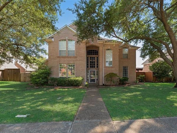 9018 Clearlake Drive, Rowlett, TX 75088