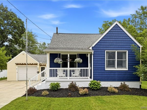 360 Aurora Street , Lancaster, NY 14086