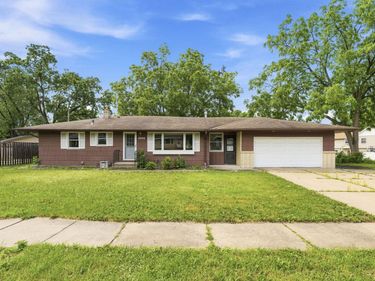 2122 Mesabi Avenue, North Saint Paul, MN 55109