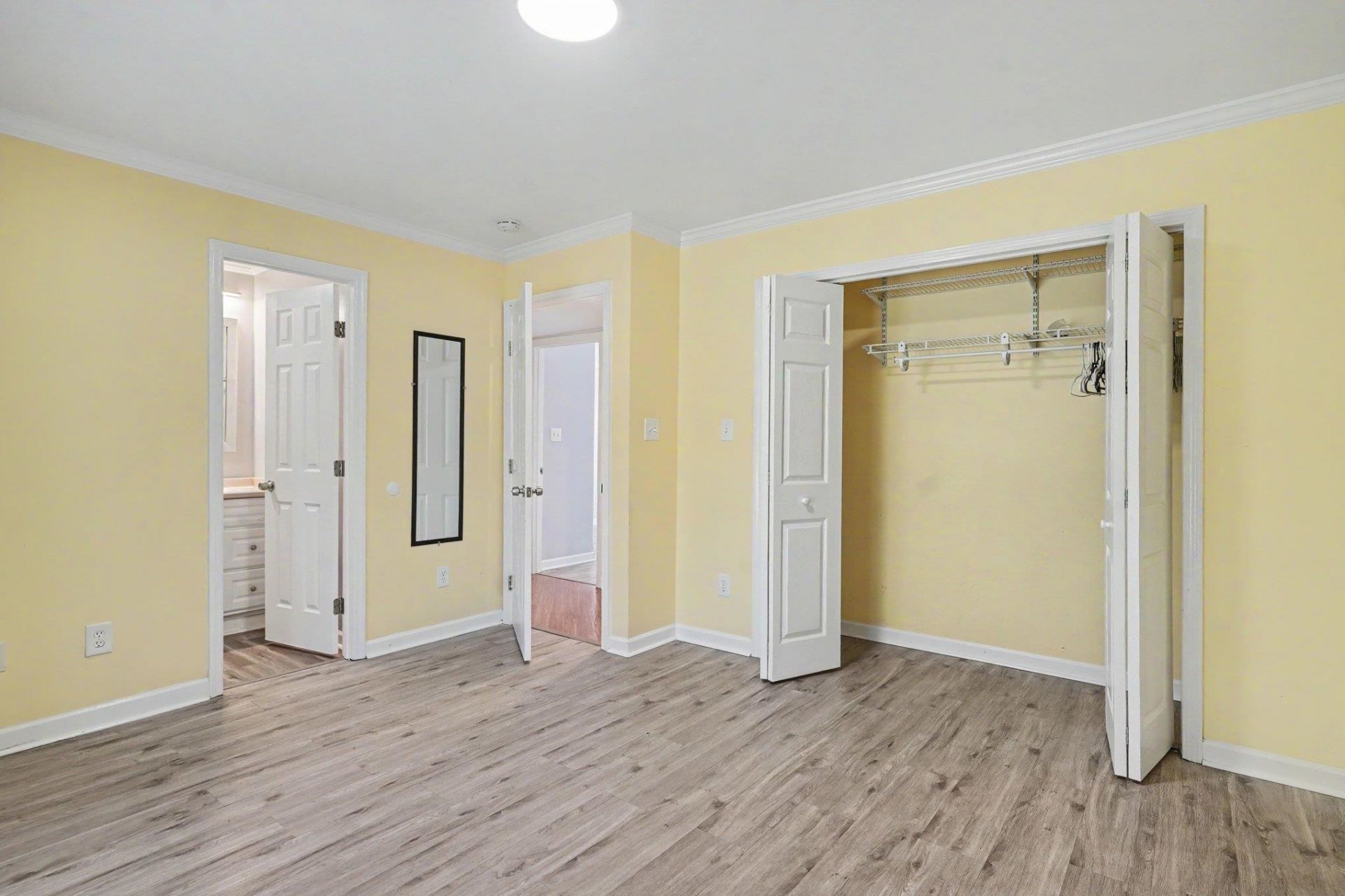 2000 Greens Blvd. Photo 11