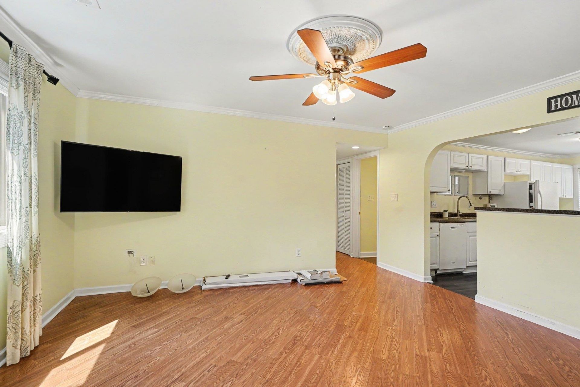 2000 Greens Blvd. Photo 4