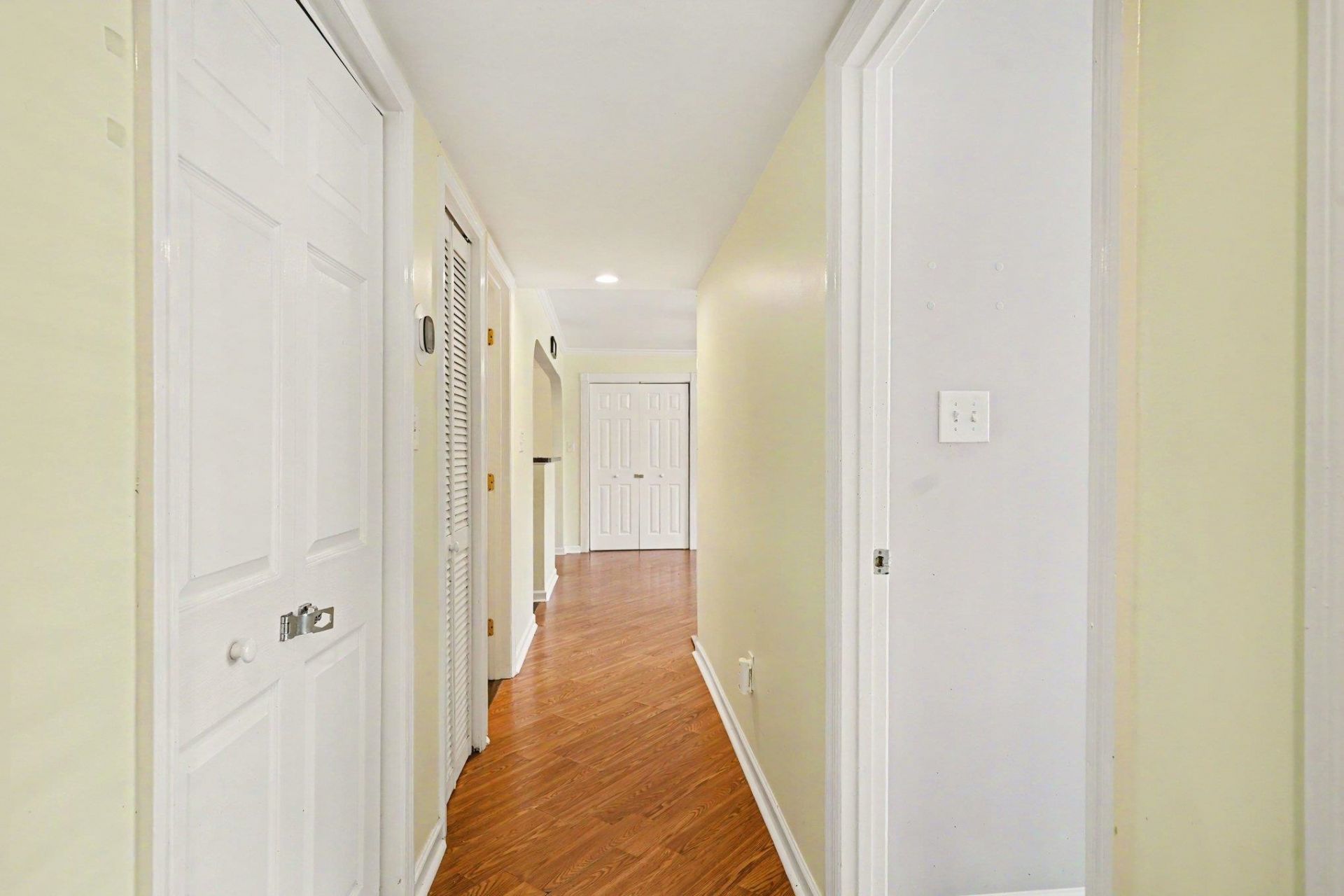 2000 Greens Blvd. Photo 9