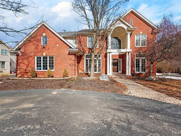 5874 Orchard Woods Drive, West Bloomfield Township, Mi 48324