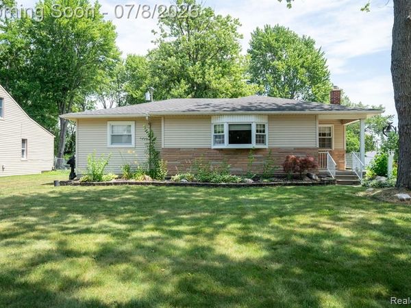 3321 Lafayette Drive, Trenton, MI 48183