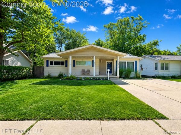 16301 Kennebec Street, Southgate, MI 48195