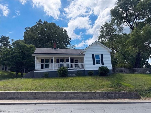 309 Worth Street , Mount Airy, NC 27030