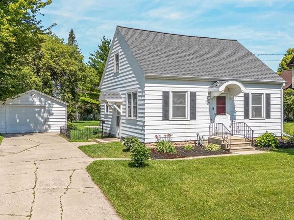 1406 S RIDGE ROAD, Green Bay, WI 54304