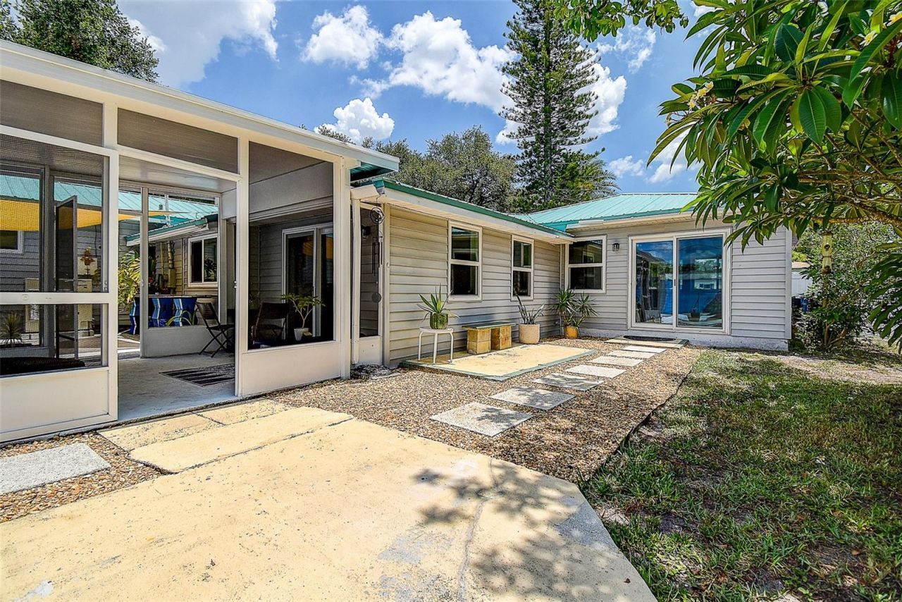 1509 Canterbury Road N, Saint Petersburg, FL 33710 Photo