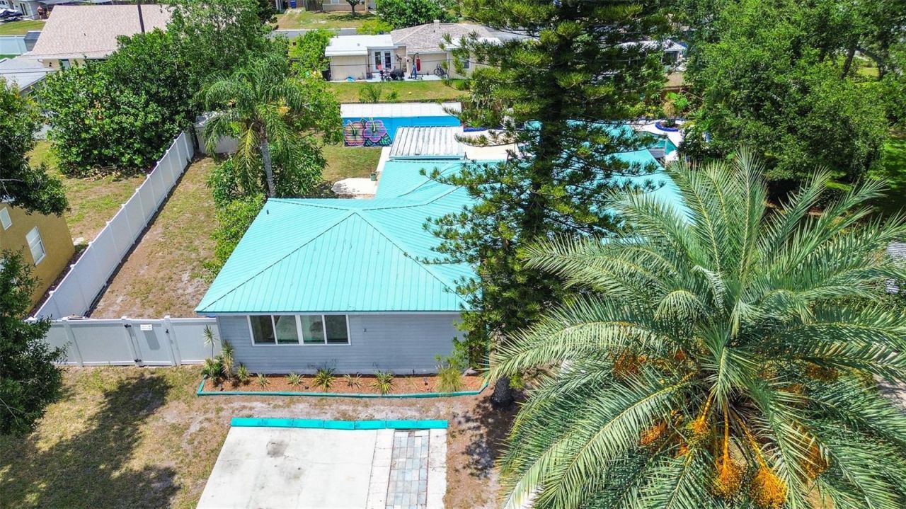 1509 Canterbury Road N, Saint Petersburg, FL 33710 Photo