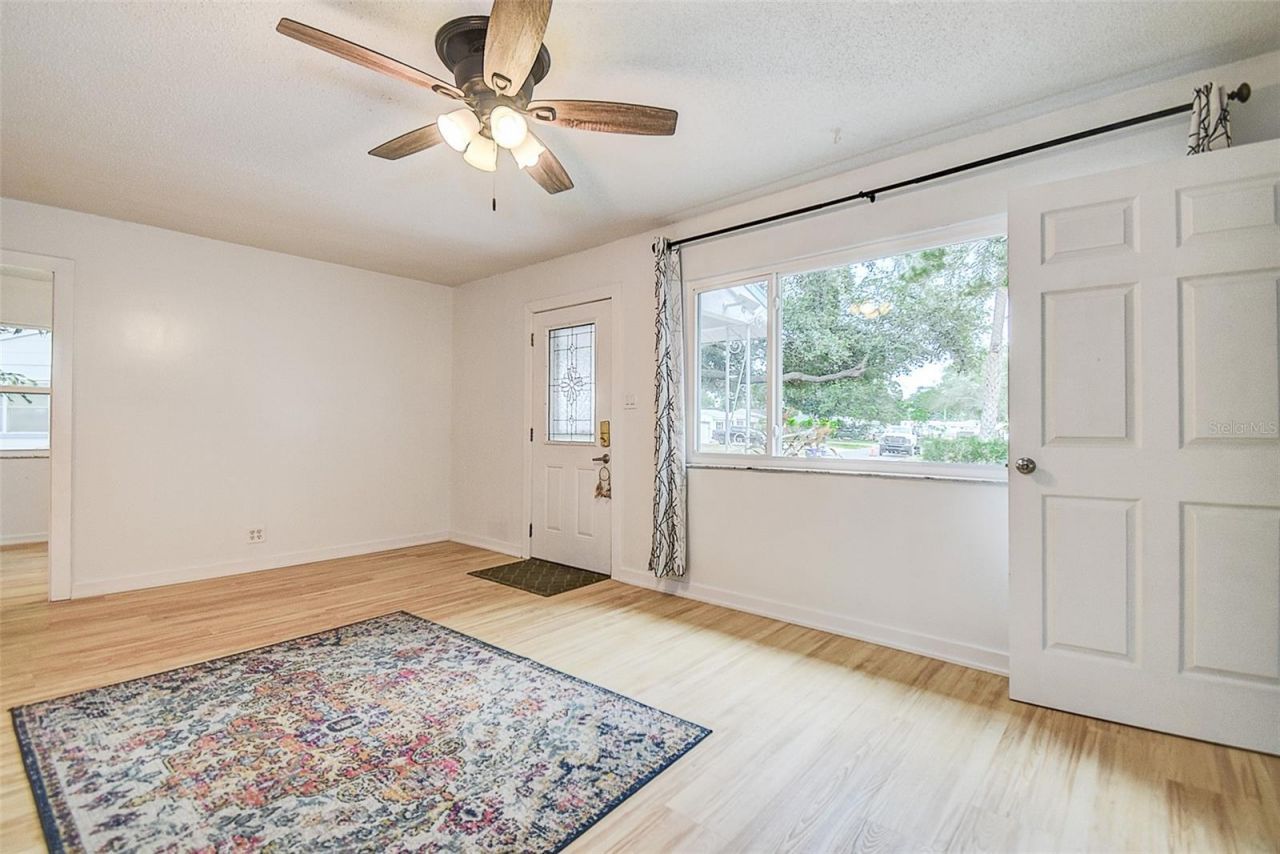 1509 Canterbury Road N, Saint Petersburg, FL 33710 Photo
