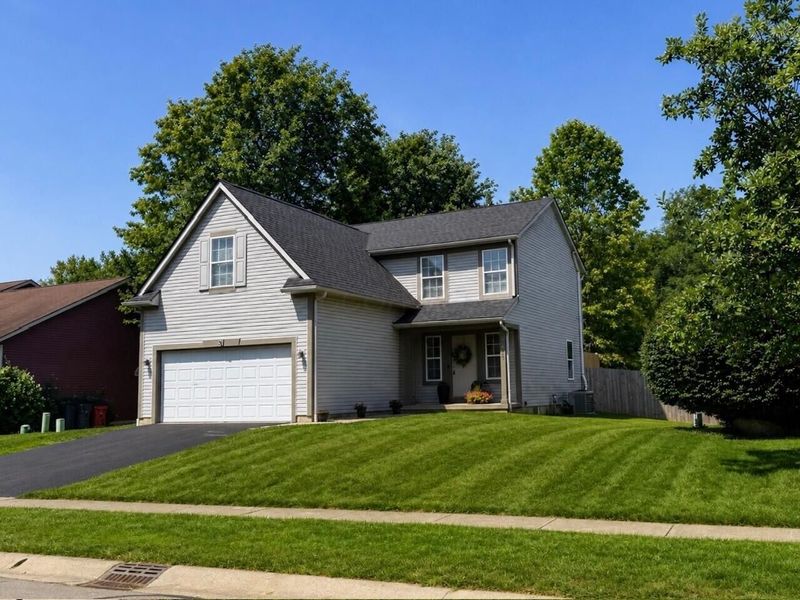 342 Shawnee Loop S, Pataskala, OH 43062 Photo 1
