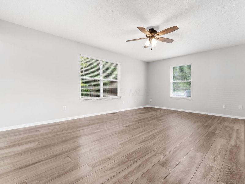 342 Shawnee Loop S, Pataskala, OH 43062 Photo 8