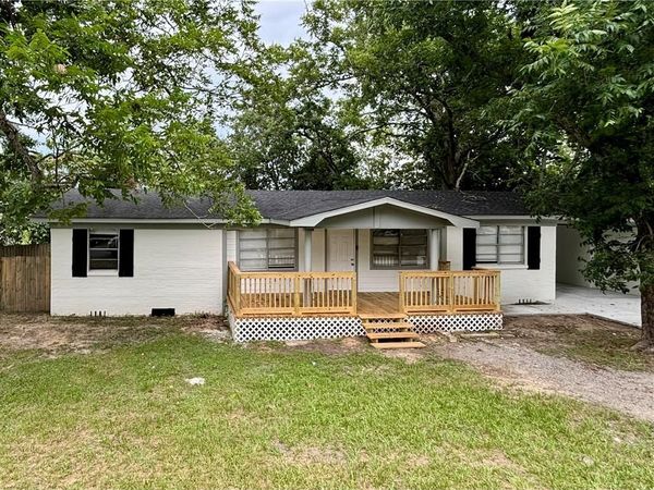 466 Pinehill Drive, Mobile, AL 36606