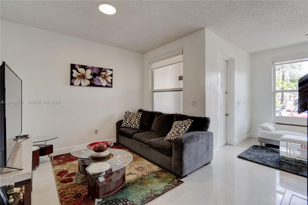 8535 SW 152nd Ave , Unit 204, Miami, FL 33193 Photo