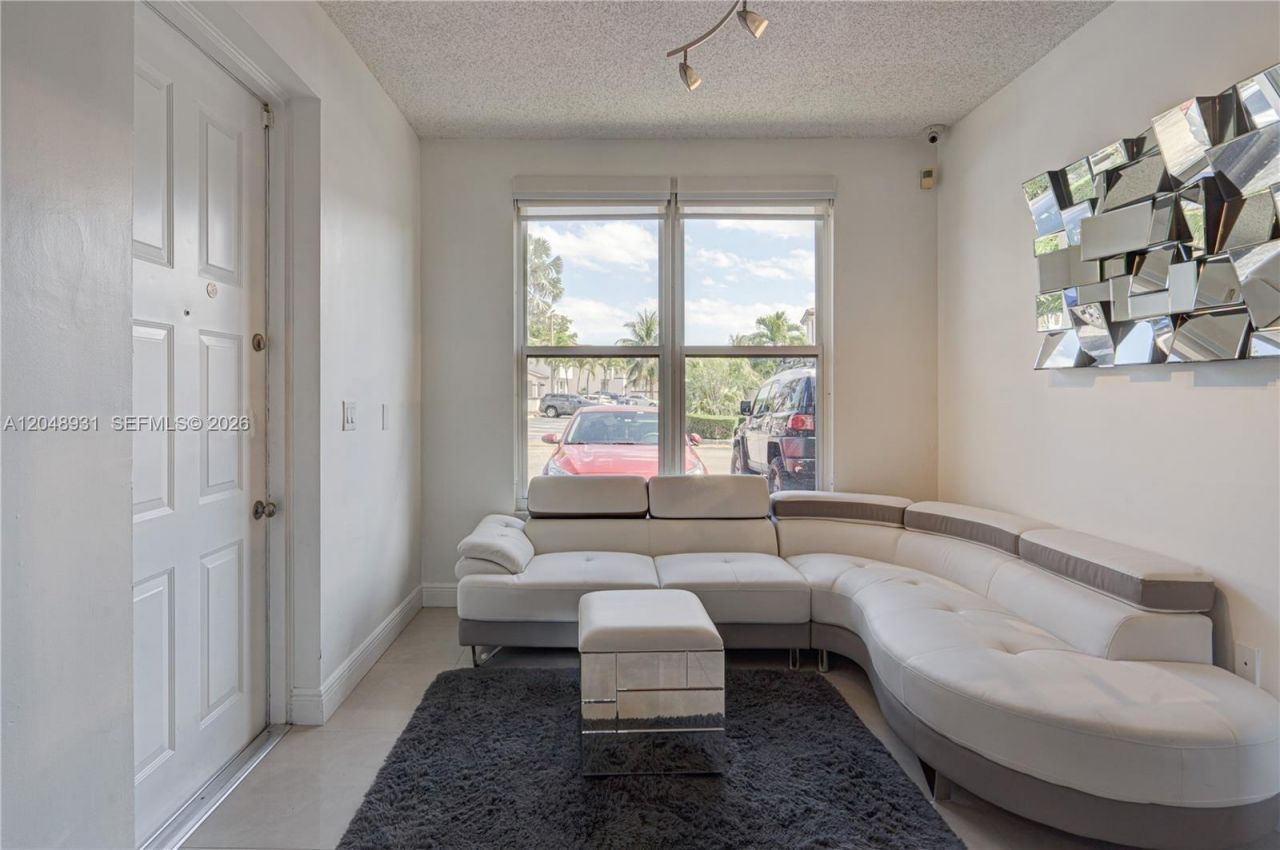 8535 SW 152nd Ave , Unit 204, Miami, FL 33193 Photo