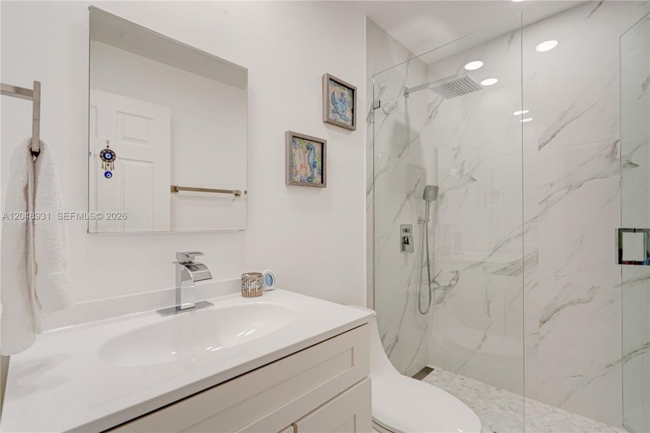 8535 SW 152nd Ave , Unit 204, Miami, FL 33193 Photo