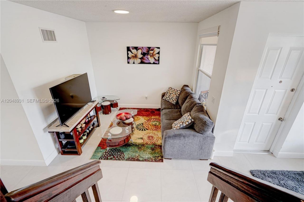 8535 SW 152nd Ave , Unit 204, Miami, FL 33193 Photo