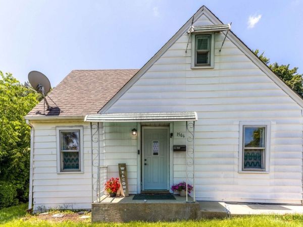 1506 N East End Avenue , Round Lake Beach, IL 60073