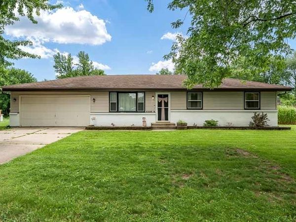 819 GREGLYNN Street , Machesney Park, IL 61115