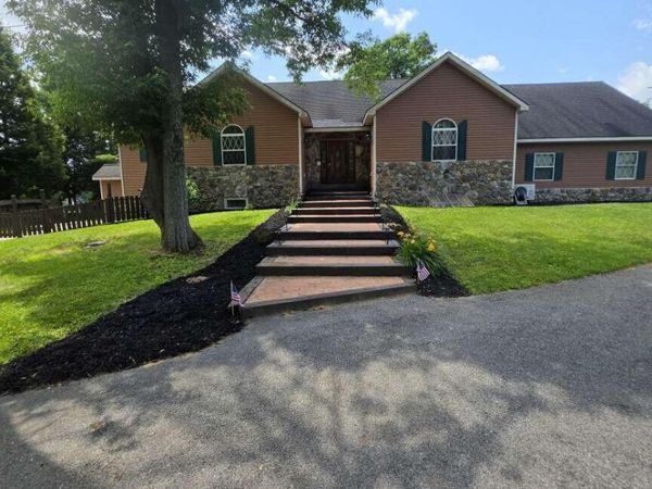 4 Big Bay Road, Queensbury, NY 12804