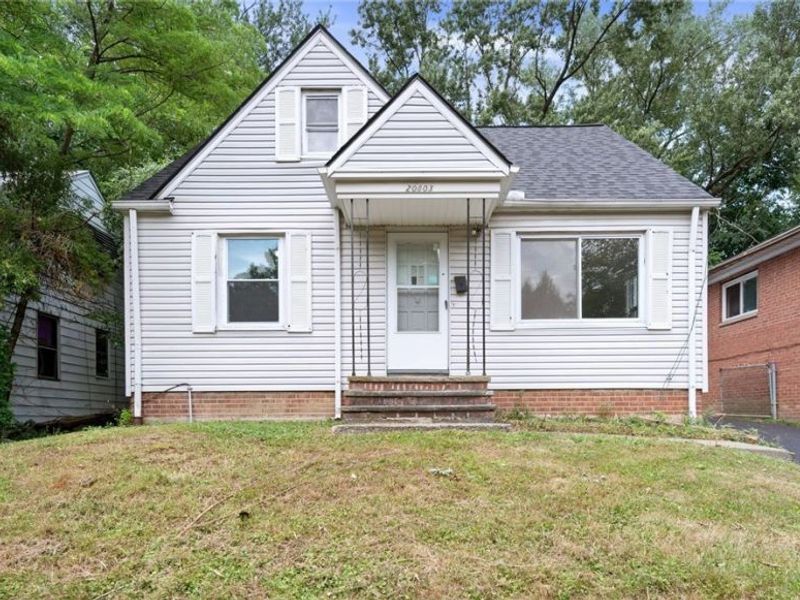20803 Kenyon Drive, Maple Heights, OH 44137 Photo 1
